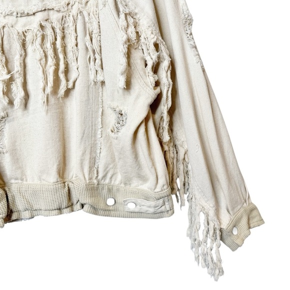 POL Boho Cream Distressed Denim Fringe Mixed Media Women’s Oversized Jacket Sz M - Picture 11 of 12